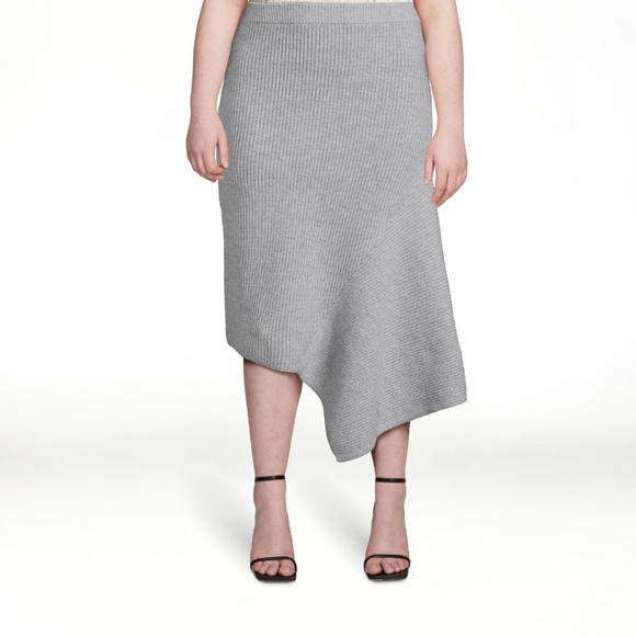 NEW WOMEN'S Grey 2 piece Sweater Set Skirt w Sweater XL 16-18 - Picture 3 of 17